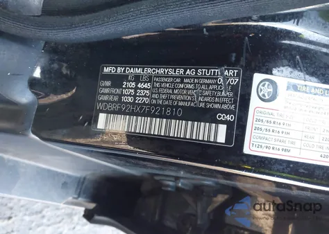 2007 Mercedes-Benz C 280 Luxury 4Matic z USA, uszkodzony, nr VIN WDBRF92HX7F921810